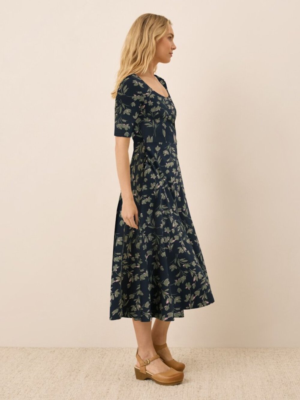 Pact Organic Fit & Flare Signature Scoop Dress Painted Petals Midnight Blue XL - Picture 4 of 9
